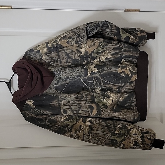 Cabela's Size XL Camo Hunting Jacket with Brown Trim and Hood, Exc. Used Cond. - Picture 4 of 12